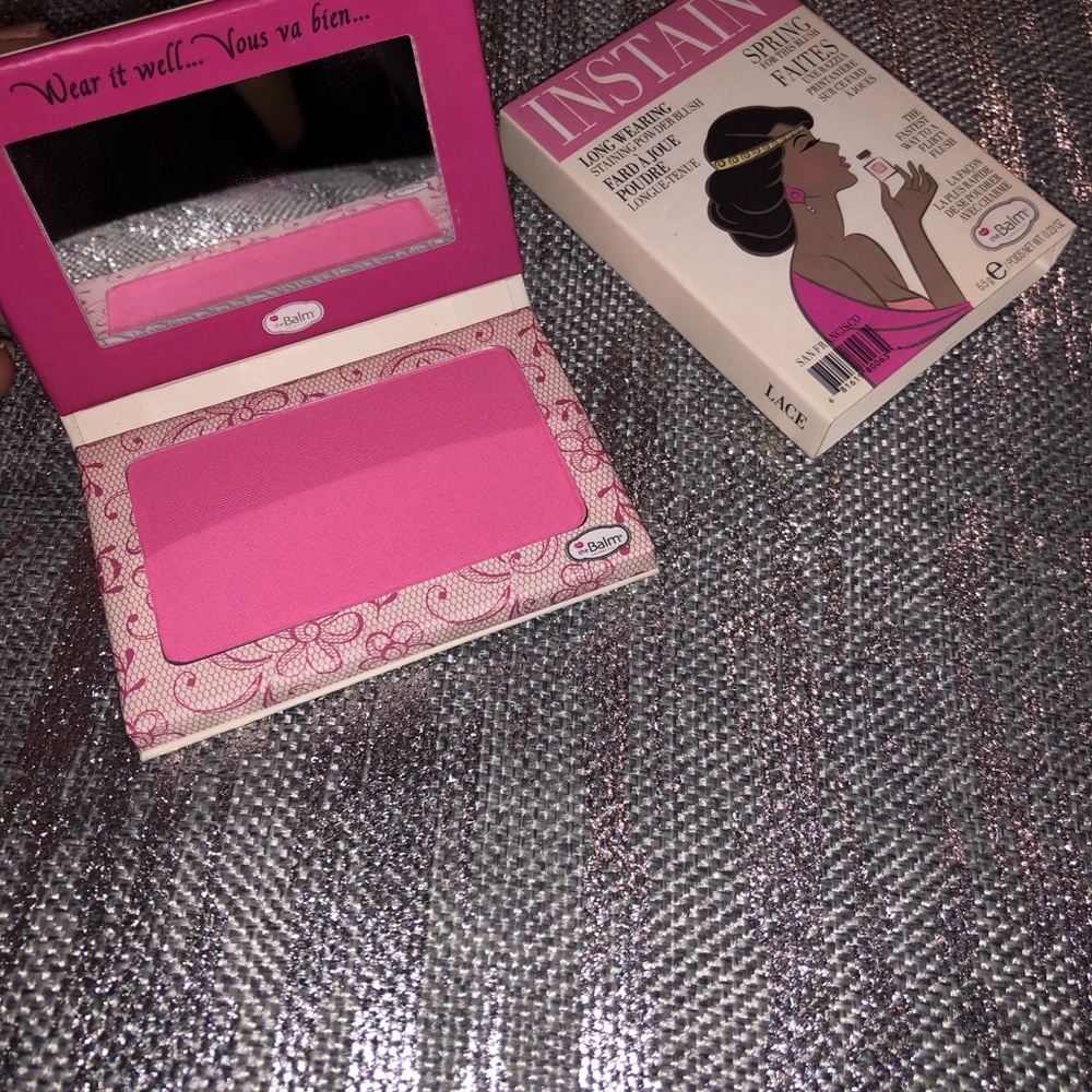 Thebalm blush in “Lace”